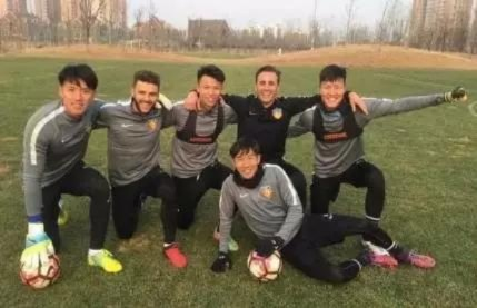 国家队集训驻地,康小伟的骤然离世,悲痛与反思 国家队集训驻地,康小伟的骤然离世,悲痛与反思